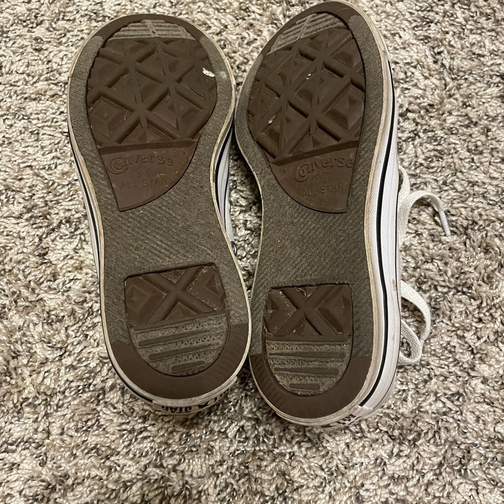 Womens converse - Picture 3 of 3